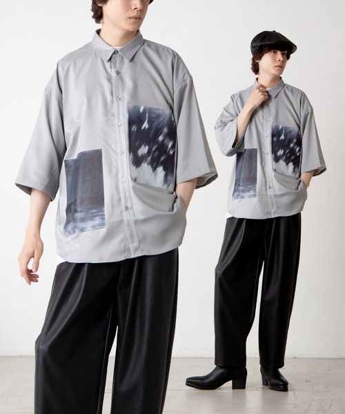 WEGO（ウィゴー）の「WEGO/グラフィックアートビッグシルエット半袖シャツ（シャツ/ブラウス・メンズ・ブラック/パープル/グレー/グリーン・MEDIUM/LARGE）」の3枚目の写真