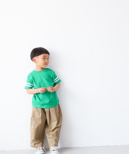 LOWRYS FARM（ローリーズファーム）の「ＲＡＢＢＩＴフットボールＴ　945566（Tシャツ/カットソー・キッズ・レッド/オフホワイト/グリーン・110cm/100cm）」の5枚目の写真