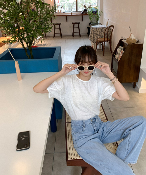 emi+(エミプラス)の「ボリュームスリーブブラウス(シャツ/ブラウス・レディース・ホワイト/イエロー/ブルー・FREE)」の9枚目の写真