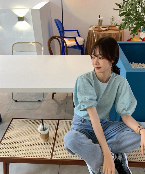 emi+(エミプラス)の「ボリュームスリーブブラウス(シャツ/ブラウス・レディース・ホワイト/イエロー/ブルー・FREE)」の12枚目の写真