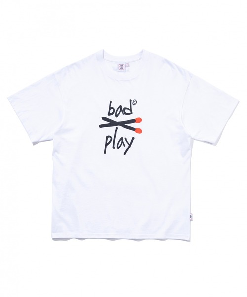 ALAND（エーランド）の「BADINBAD／PLAY WITH BAD TEE 2951485