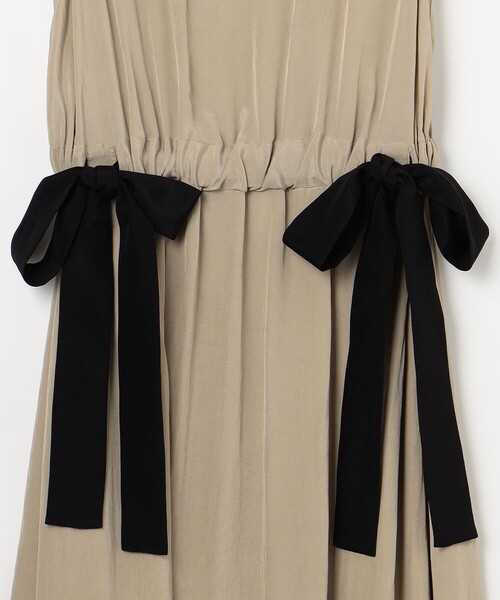 GRACE CONTINENTAL(グレースコンチネンタル)の「【LIFE STYLE WEAR】サテンイージードレス(ワンピース・レディース・ベージュ・36)」の5枚目の写真