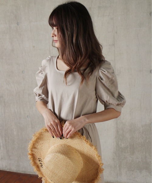 NOMAE(ノーマエ)の「【NOMAE】カットソーギャザースリーブワンピース(ワンピース・レディース・ベージュ/ライトブルー/ブラック/レッド・FREE)」の1枚目の写真