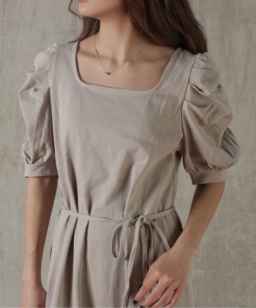 NOMAE(ノーマエ)の「【NOMAE】カットソーギャザースリーブワンピース(ワンピース・レディース・ベージュ/ライトブルー/ブラック/レッド・FREE)」の6枚目の写真