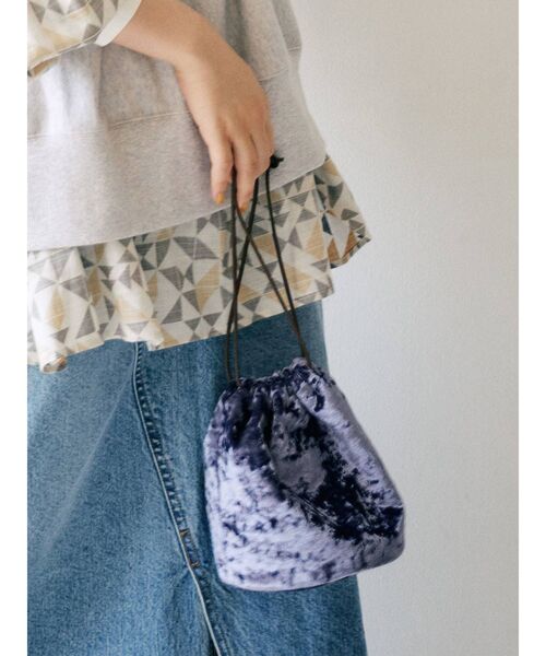 Ungrid（アングリッド）の「ベロア巾着バッグ（ハンドバッグ・レディース・アイボリー/パープル/イエロー・FREE）」の3枚目の写真