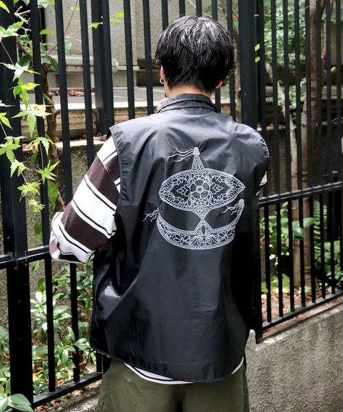 【RAJABROOKE / ラジャブルック】 WISM 別注 WAU LOGO VEST