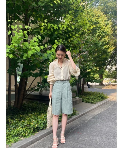 THROW by SLY（スローバイスライ）の「THROW SHIRRING SLEEVE SH シャーリング スリーブ シャツ（シャツ/ブラウス・レディース・ライトブラック/ライトベージュ・FREE）」の18枚目の写真