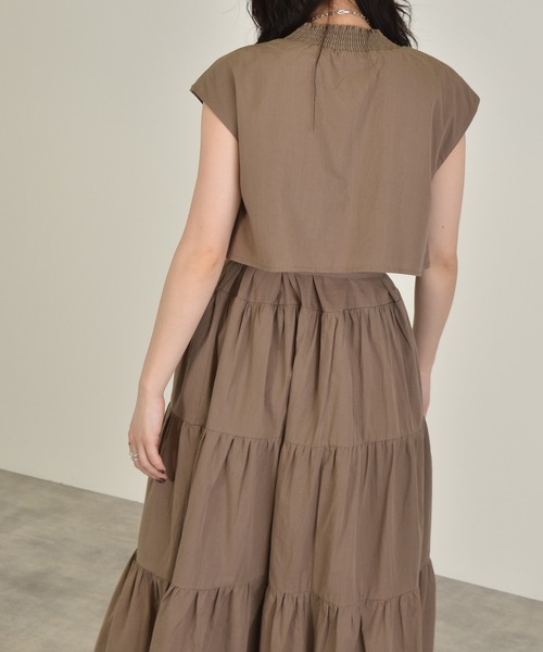 w closet（ダブルクローゼット）の「ティアードドッキングワンピース（ワンピース・レディース・チャコールグレー/ブラック/モカ・FREE）」の18枚目の写真