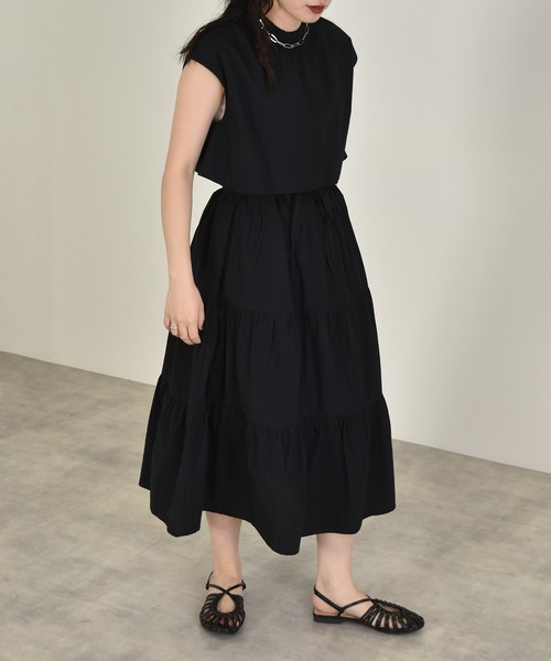 w closet（ダブルクローゼット）の「ティアードドッキングワンピース（ワンピース・レディース・チャコールグレー/ブラック/モカ・FREE）」の5枚目の写真