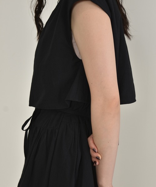 w closet（ダブルクローゼット）の「ティアードドッキングワンピース（ワンピース・レディース・チャコールグレー/ブラック/モカ・FREE）」の7枚目の写真