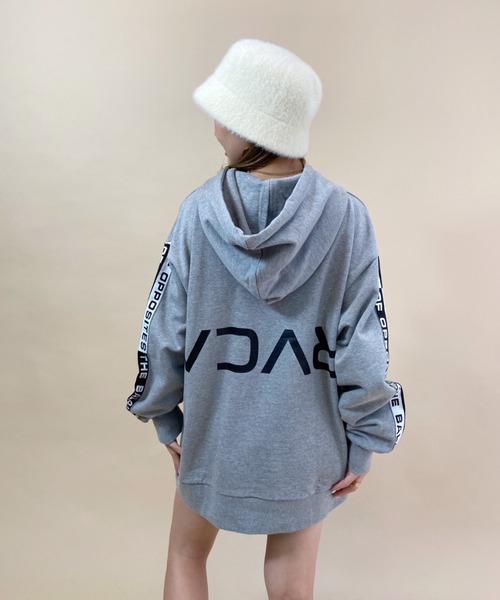 RVCA(ルーカ)の「RVCA/ルーカ ビッグシルエット ラインテープ柄 バックプリントパーカー/セットアップ対応 BB044-028(パーカー・レディース・ブラック/グレー/ホワイト・XS/S)」の12枚目の写真