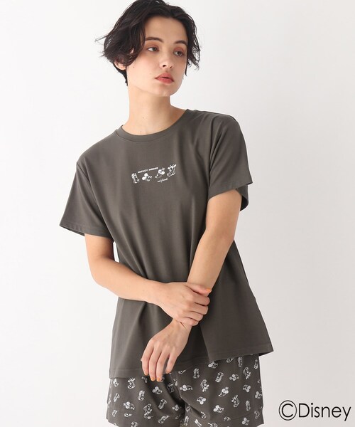 AG by aquagirl(エージーバイアクアガール)の「◆【ミッキー&フレンズ】ワンポイントキャラクターパジャマT 限定アイテム(Tシャツ/カットソー・レディース・オフホワイト/ガンメタ・38)」の2枚目の写真