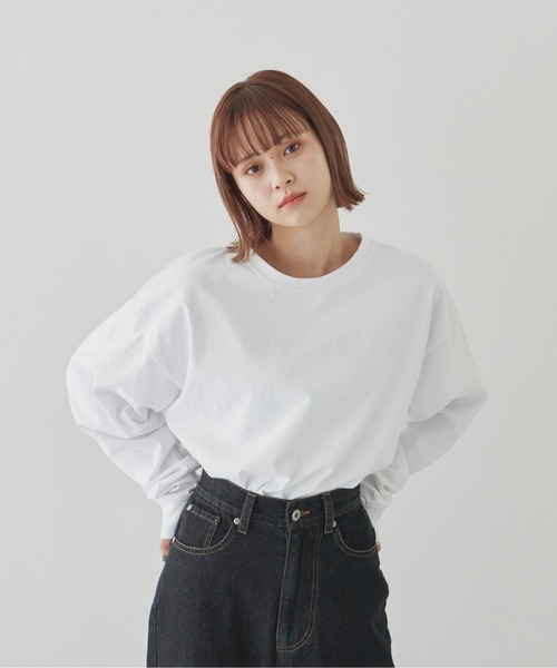 flaner(フラネ)の「ルーズ無地ロンTee【ユニセックス対応】(Tシャツ/カットソー・レディース・ホワイト/ベージュ/グレイッシュベージュ・MEDIUM/LARGE)」の2枚目の写真