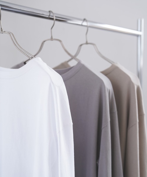flaner(フラネ)の「ルーズ無地ロンTee【ユニセックス対応】(Tシャツ/カットソー・レディース・ホワイト/ベージュ/グレイッシュベージュ・MEDIUM/LARGE)」の22枚目の写真