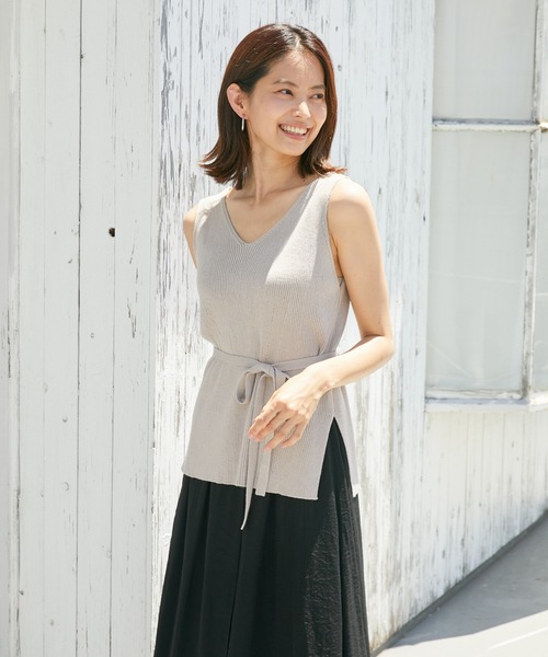 Rewde（ルゥデ）の「リネン混ノースリーブニット（1R14-07184）（ニット/セーター・レディース・ブラック/ベージュ/レンガ/ブルー・M）」の2枚目の写真