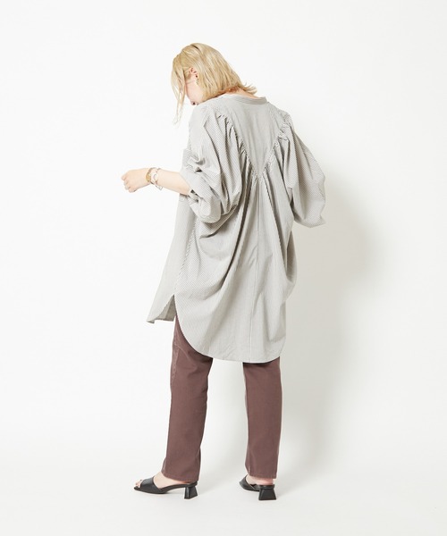 CIAOPANIC（チャオパニック）の「ストライプヨークギャザーシャツ（シャツ/ブラウス・レディース・オフホワイト/カーキ・FREE）」の15枚目の写真