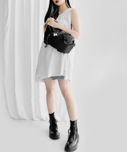 LVEU.（ラブユ.）の「Buckle design bag / バックルデザインバッグ（ショルダーバッグ・レディース・ブラック・FREE）」の2枚目の写真