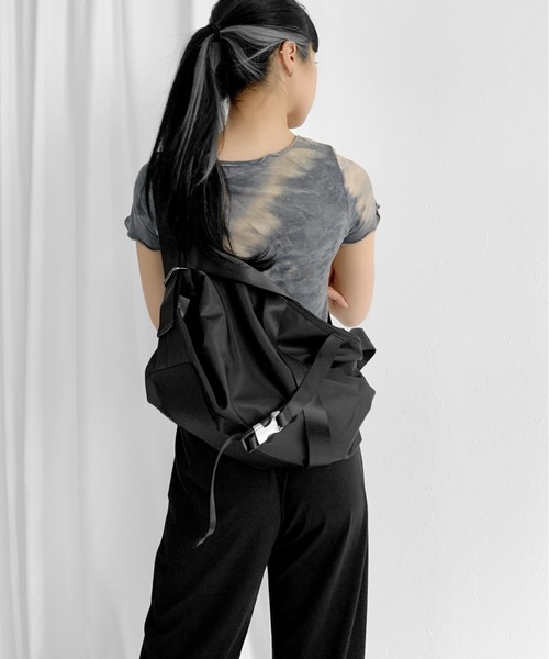 LVEU.（ラブユ.）の「Buckle design bag / バックルデザインバッグ（ショルダーバッグ・レディース・ブラック・FREE）」の3枚目の写真