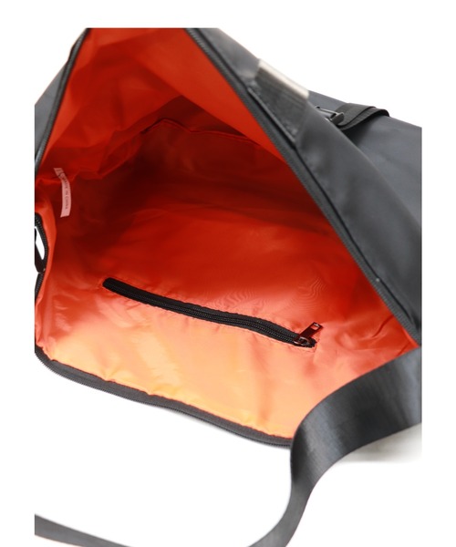 LVEU.（ラブユ.）の「Buckle design bag / バックルデザインバッグ（ショルダーバッグ・レディース・ブラック・FREE）」の5枚目の写真