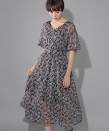 ブランド古着 Pageboy ページボーイのワンピース 花柄 ボタニカル柄 古着通販 Zozoused