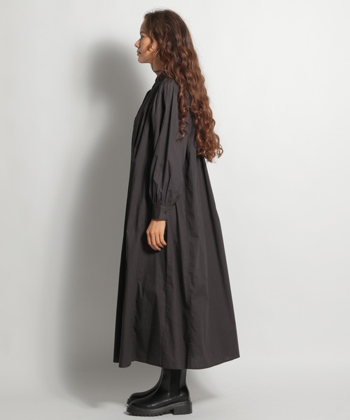 値下げ中　スタンドカラーノースリーブシャツワンピース　ブラック　ハグオーワー niko and（ニコアンド）の「高密スタンドカラーマキシシャツ