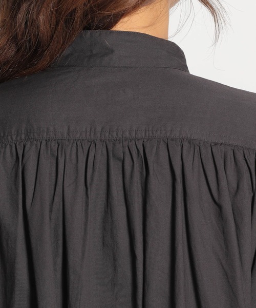 niko and...（ニコアンド）の「高密スタンドカラーマキシシャツワンピース（シャツワンピース・レディース・ブラック/オフホワイト/ブルー/ベージュ・MEDIUM/LARGE）」の15枚目の写真