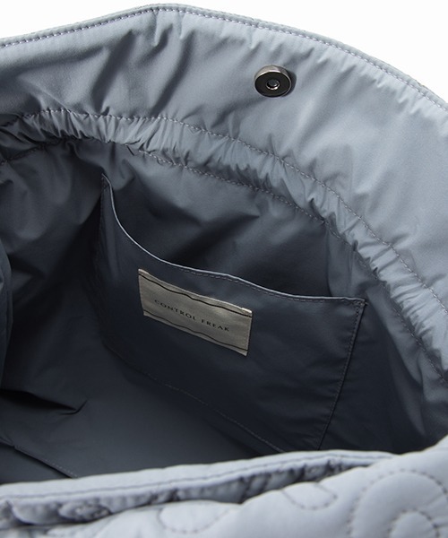 CONTROL FREAK / CTFK（コントロールフリーク）の「CONTROL FREAK(コントロールフリーク)ペイズリーキルトbigショルダー（ショルダーバッグ・レディース・カーキ/ブルー/アイボリー/ブラック/シルバー/ピンク/ベージュ/モカ/チャコール/クリーム/サックスブルー/ブロンズ・FREE）」の20枚目の写真