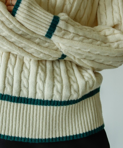 VACANCY（ヴァカンシー）の「ハーフジップ配色ニット（ニット/セーター・レディース・ボルドー/グリーン/ナチュラル・FREE）」の4枚目の写真