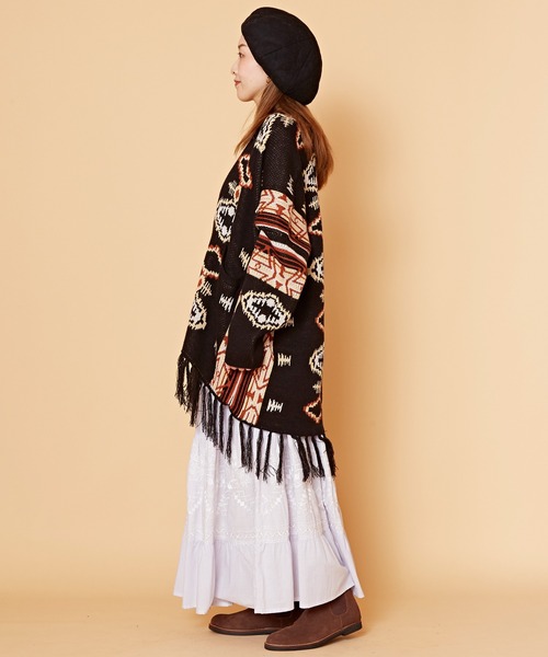 チャイハネ(チャイハネ)の「【チャイハネ】ネイティブ柄ニットフリンジカーディガン(カーディガン/ボレロ・レディース・ベージュ/ネイビー/ブラウン/ターコイズブルー/ブラック・FREE)」の7枚目の写真