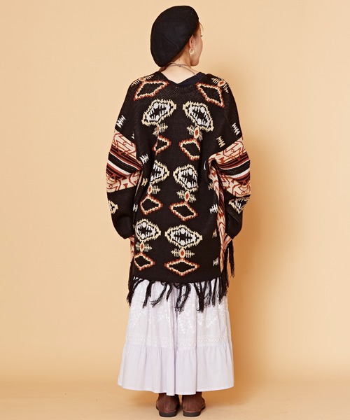 チャイハネ(チャイハネ)の「【チャイハネ】ネイティブ柄ニットフリンジカーディガン(カーディガン/ボレロ・レディース・ベージュ/ネイビー/ブラウン/ターコイズブルー/ブラック・FREE)」の8枚目の写真