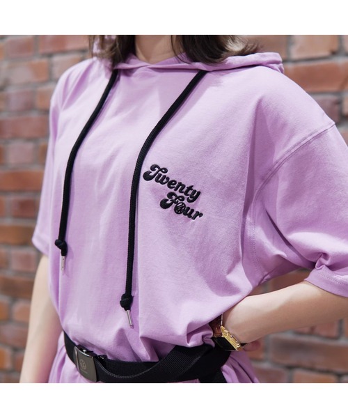 24karats（トゥウェンティーフォーカラッツ）の「EMB. Logo Hoodie SS（パーカー・メンズ・ブラック/パープル・SMALL/MEDIUM/LARGE/X-LARGE）」の12枚目の写真