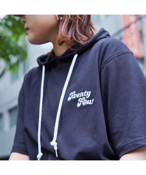 24karats（トゥウェンティーフォーカラッツ）の「EMB. Logo Hoodie SS（パーカー・メンズ・ブラック/パープル・SMALL/MEDIUM/LARGE/X-LARGE）」の13枚目の写真