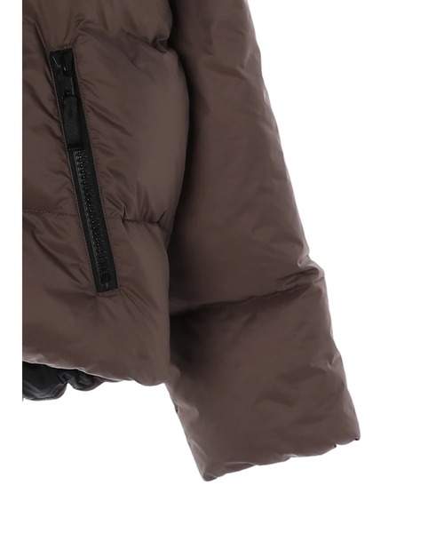 YECCA VECCA（イェッカヴェッカ）の「グリーンダウンZIPフーディー＊（ダウンジャケット/コート・レディース・ブラック/ブラウン/キャメル・FREE）」の20枚目の写真