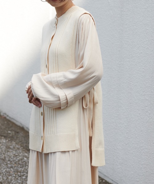 BONbazaar（ボンバザール）の「《2点セット、マルチスタイリング》ニットベスト＆ワンピース（ワンピース・レディース・アイボリー/ブラック/ベージュ・FREE）」の2枚目の写真