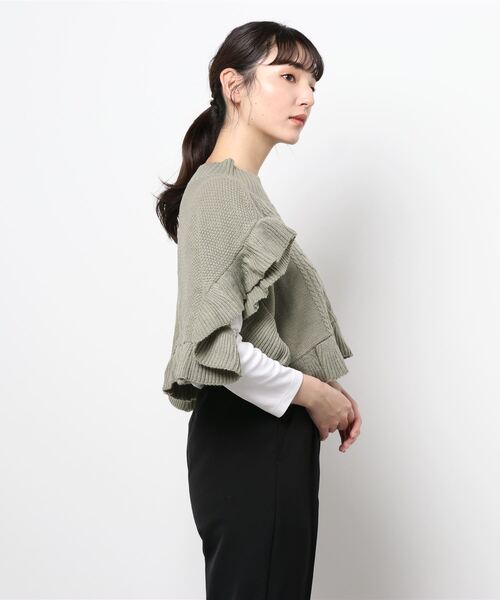 ehka sopo（エヘカソポ）の「ケーブルフリルベスト（ベスト・レディース・ベージュ/グリーン/キナリ・ﾌﾘ-）」の5枚目の写真