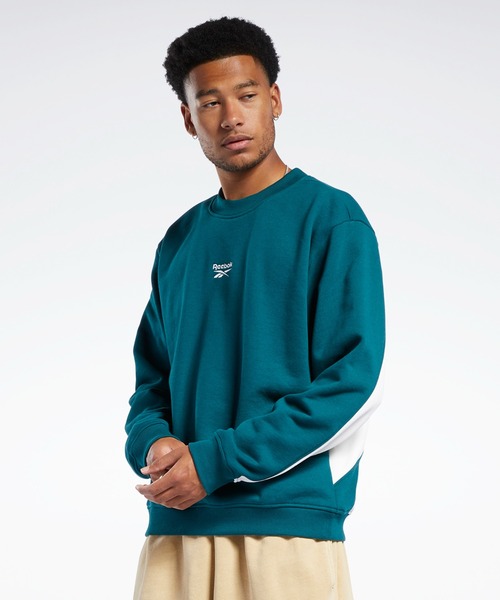 Reebok（リーボック）の「クラシックス バック ベクター クルー スウェットシャツ / Classics Back Vector Crew Sweatshirt（スウェット・メンズ・ブラック/ネイビー・SMALL/MEDIUM/LARGE/X-LARGE/XX-LARGE/XXX-LARGE/X-SMALL）」の9枚目の写真