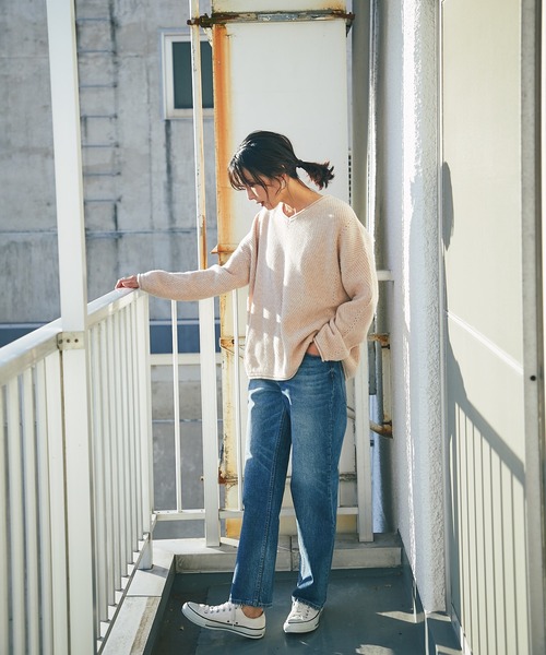 RIVE DROITE（リヴドロワ）の「表情のある編み目が魅力の一枚　ヘリンボンVネックニット（ニット/セーター・レディース・ベージュ/オフホワイト・FREE）」の14枚目の写真