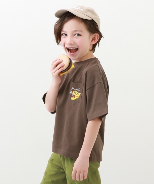 devirock（デビロック）の「BIGシルエットロゴ刺繍Tシャツ（Tシャツ/カットソー・キッズ・ネイビー/イエロー系その他/ダークオリーブ/ブルー系その他/ブラック/ベージュ/オフホワイト/グレー系その他/モカ/ライトカーキ/ライトブラウン/ブラック系その他/ホワイト/グリーン系その他・150cm/120cm/140cm/130cm/100cm/160cm/110cm）」の7枚目の写真