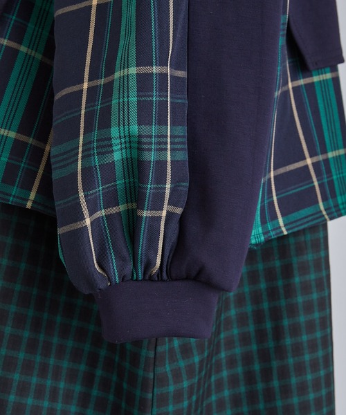 ear PAPILLONNER（イアパピヨネ）の「スウェットシャツコンビ