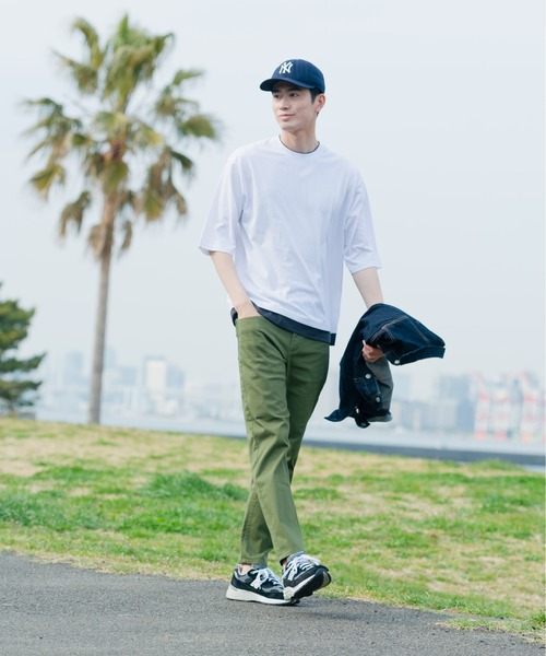 Blue Standard （ブルースタンダード）の「【BLUE STANDARD/ブルースタンダード】汗染みの目立ちにくいTシャツ ZEROSTAIN フェイクレイヤード　ビッグシルエットＴシャツ（Tシャツ/カットソー・メンズ・ホワイト/チャコールグレー/ブラック/ベージュ/ネイビー/オリーブ/ブルー・MEDIUM/LARGE/X-LARGE）」の12枚目の写真