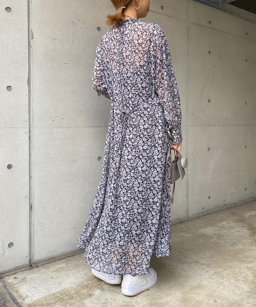 DouDou(ドゥドゥ)の「フラワープリントワンピース(ワンピース・レディース・ブラック/ブルー・FREE)」の8枚目の写真