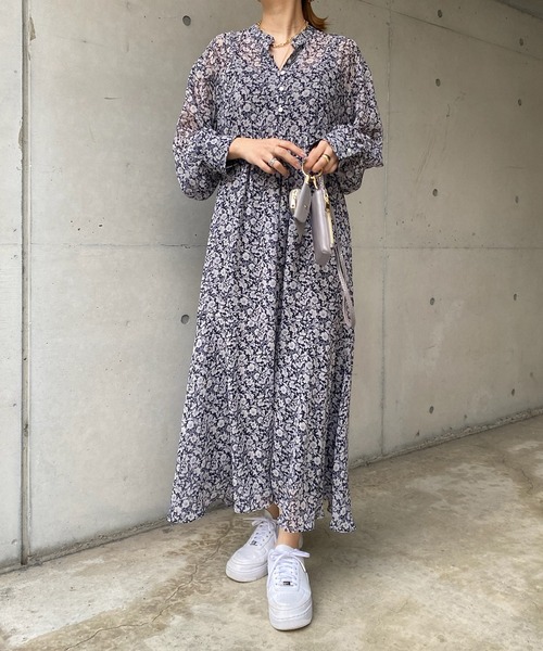 DouDou(ドゥドゥ)の「フラワープリントワンピース(ワンピース・レディース・ブラック/ブルー・FREE)」の5枚目の写真