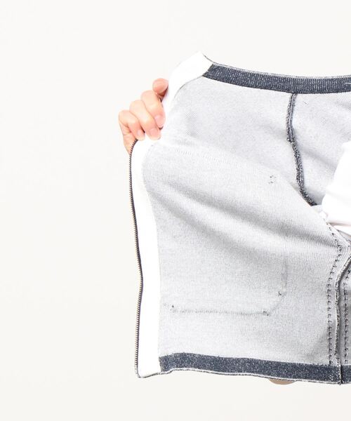 TAN（タン）の「【TAN(タン)】ライクデニムクロップドブルゾン TAN22SS-26（ブルゾン・レディース・ネイビー・FREE）」の3枚目の写真