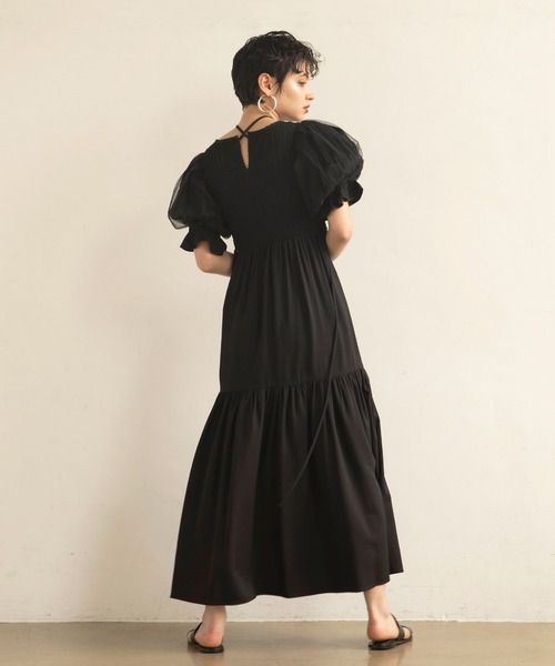 MIELI INVARIANT（ミエリインヴァリアント）の「Ravenna Shirring Dress（ワンピース・レディース・ブラック/レッド・FREE）」の14枚目の写真