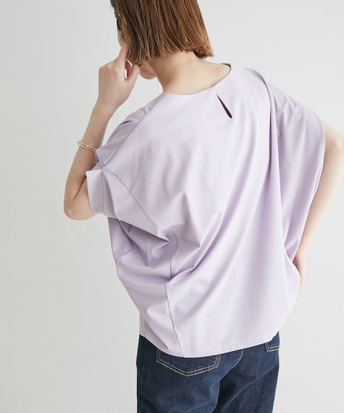 ROPE' PICNIC(ロペピクニック)の「ゴールドパーツバンザイスリーブカットソートップス(Tシャツ/カットソー・レディース・ホワイト/ブラック/ベージュ/ライトグリーン/ダークラベンダー・38)」の16枚目の写真