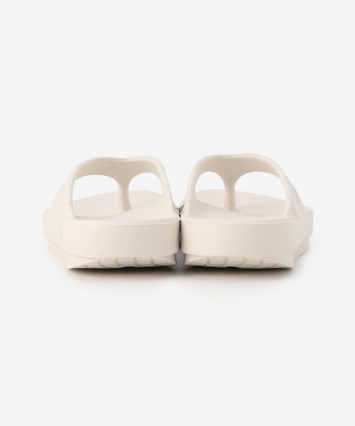 OOFOS（ウーフォス）の「OOFOS | OOriginal WHITE WOMEN（サンダル・レディース・ホワイト・23/24）」の9枚目の写真