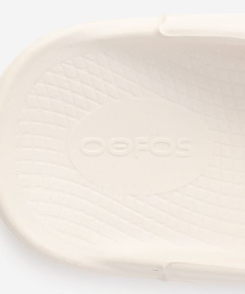 OOFOS（ウーフォス）の「OOFOS | OOriginal WHITE WOMEN（サンダル・レディース・ホワイト・23/24）」の12枚目の写真