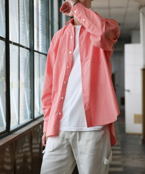 BRICK & SONS(ブリックアンドサンズ)の「リラックスバックプリーツシャツ<サーモンピンクストライプ>(シャツ/ブラウス・メンズ・サーモンピンク・LL/S/M/L)」の3枚目の写真
