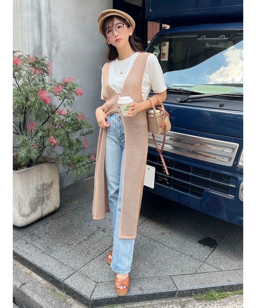 Green Parks(グリーンパークス)の「AYANOプロデュースアイテム メッシュ編みニットジレワンピース(ワンピース・レディース・チャコールグレー/ベージュ/ブラウン/オフホワイト・FREE)」の4枚目の写真