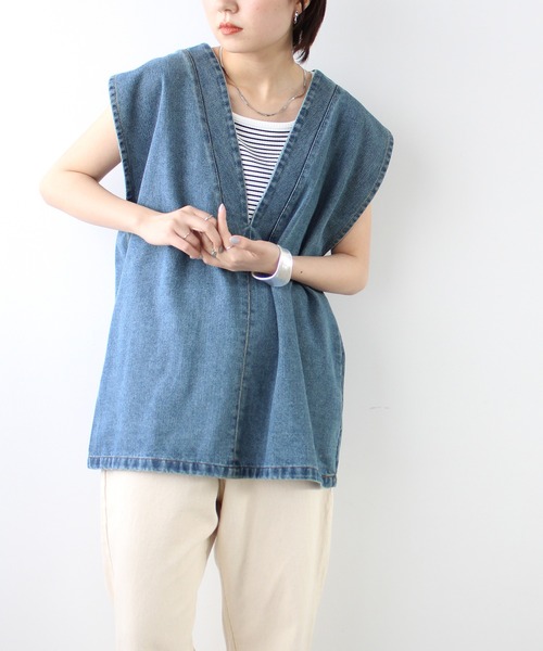 GeeRA（ジーラ）の「デニムＶネックベスト（ベスト・レディース・ブラック/オフホワイト/ブルー・MEDIUM）」の9枚目の写真